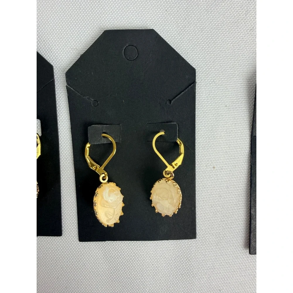 Vintage Style Cameo‎ Leverback Drop Earrings Rose Butterfly Pegasus Gold Tone